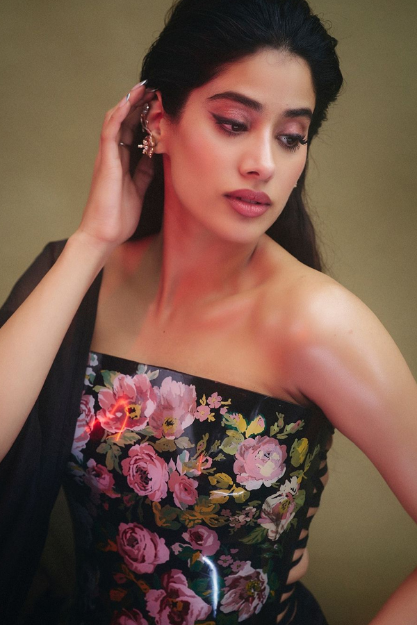 Janhvi-Kapoor-7.jpg 8