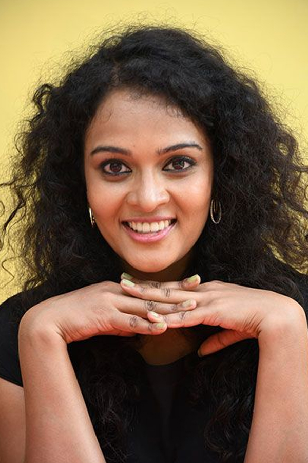 Sonia-Deepti-12_0.jpg 11