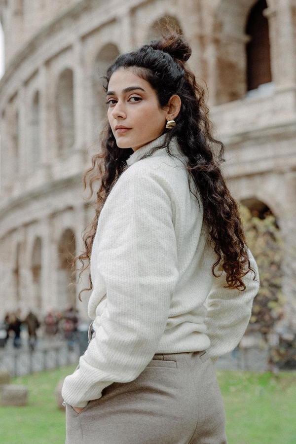 Aakanksha-Singh-14.jpg 15