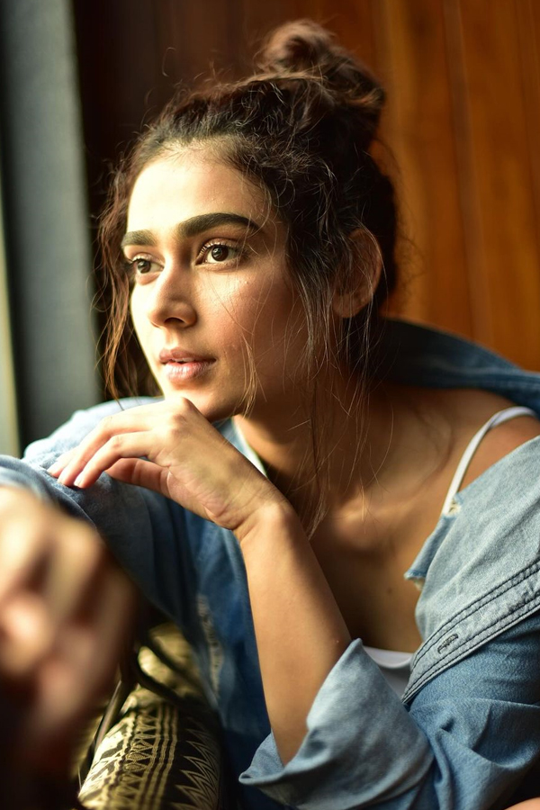 Aakanksha-Singh-18.jpg 19