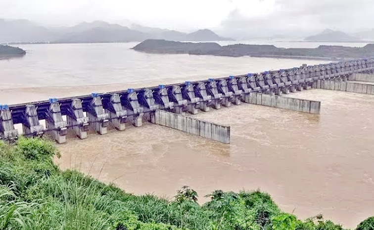 Bhadrachalam-Godavari-Water-02.jpg