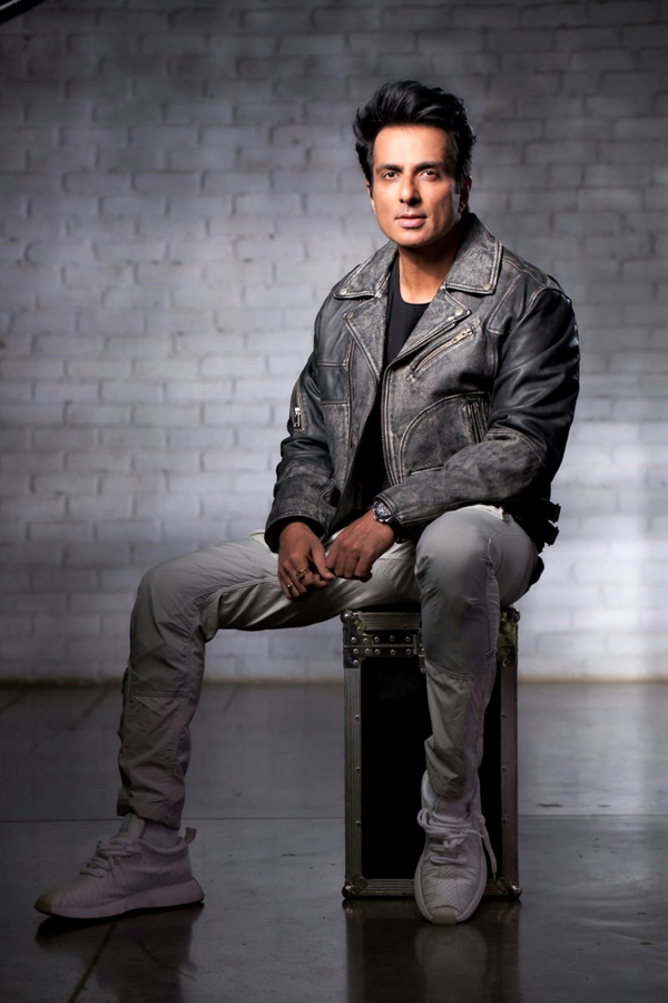 Sonu-Sood-5.jpg 6