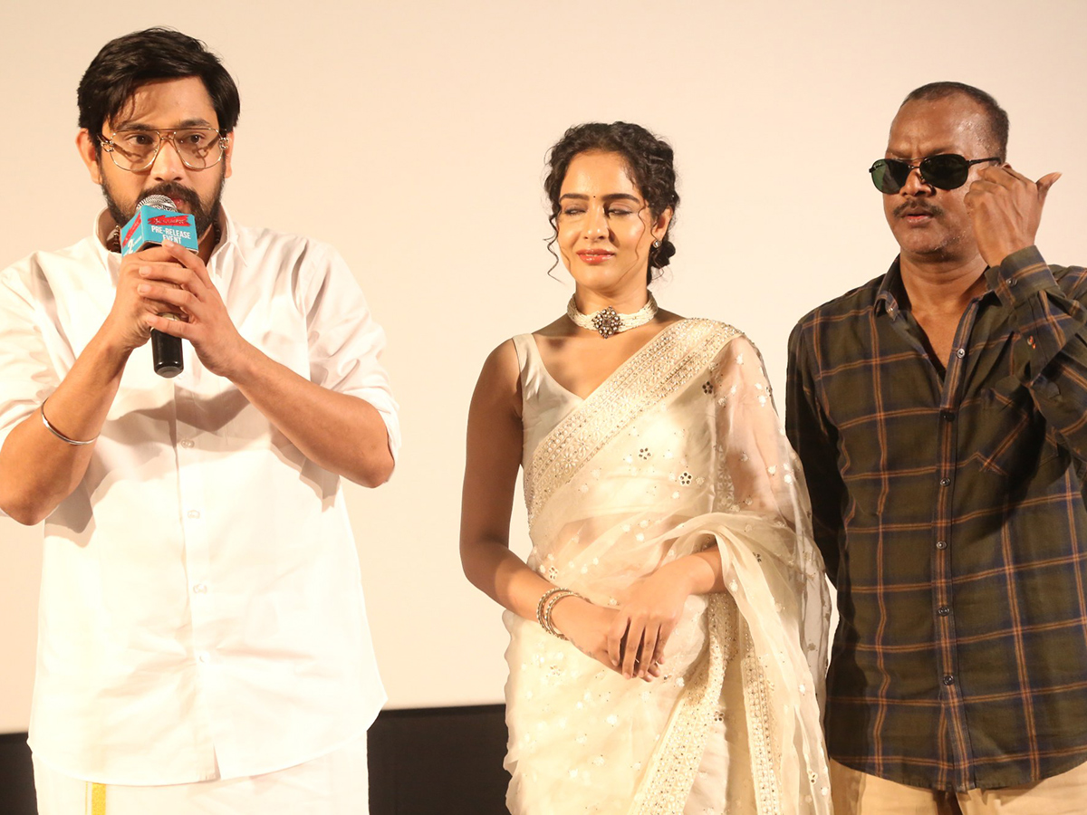 Tiragabadara_20Saami_20Movie_20Press_20Meet_20Photos_1.jpg 1