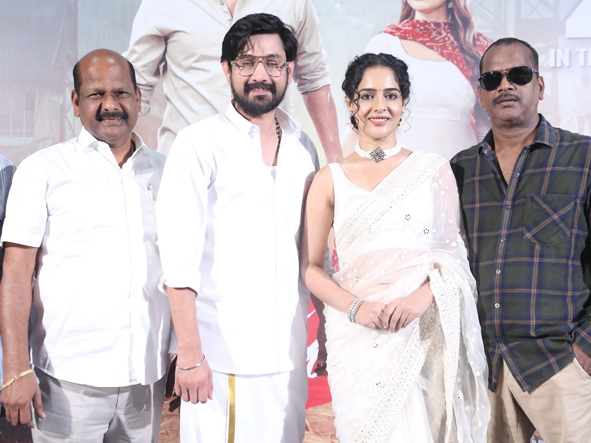 Tiragabadara_20Saami_20Movie_20Press_20Meet_20Photos_11.jpg 10