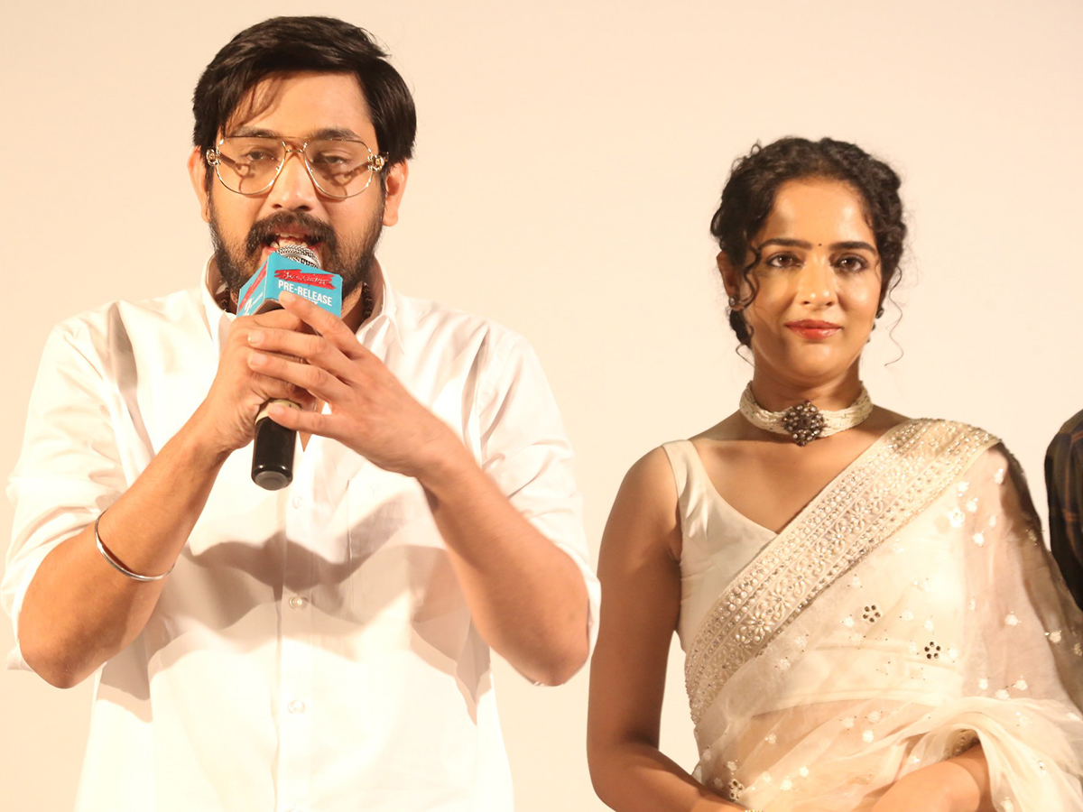 Tiragabadara_20Saami_20Movie_20Press_20Meet_20Photos_17.jpg 16