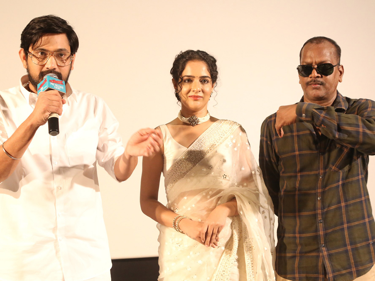 Tiragabadara_20Saami_20Movie_20Press_20Meet_20Photos_5.jpg 5