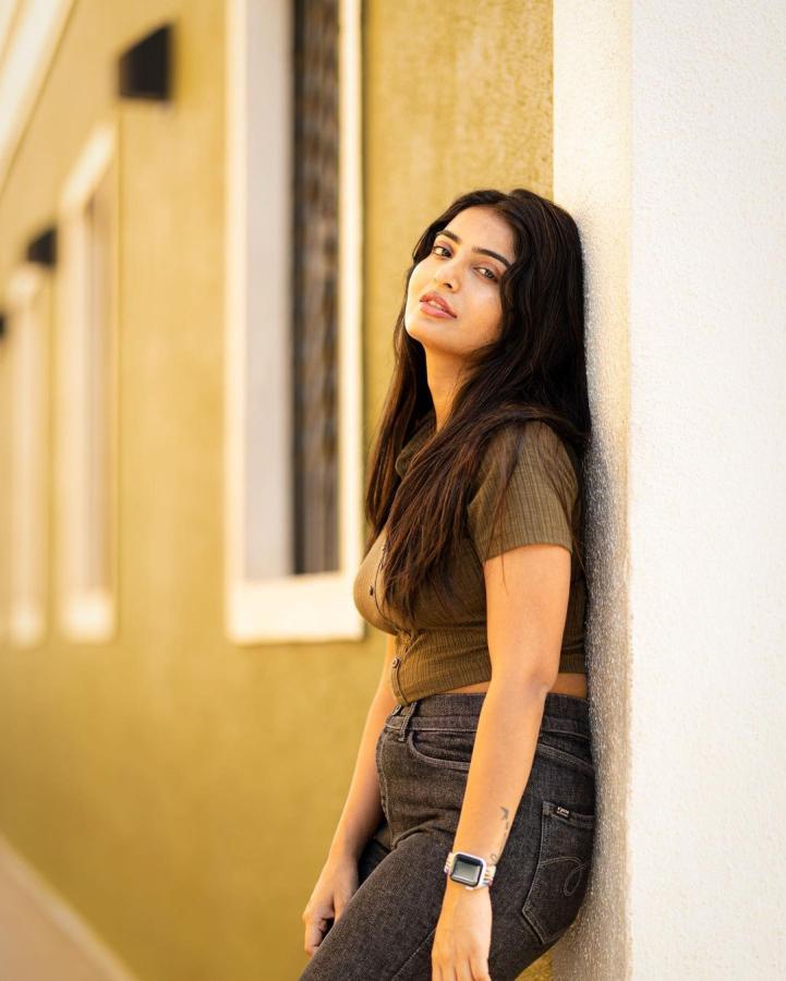 AnanyaNagalla-05.jpg 5