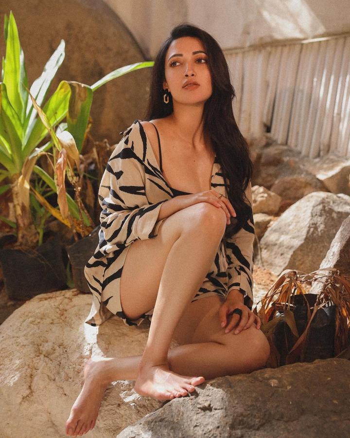Neha-Shetty-06.jpg 6
