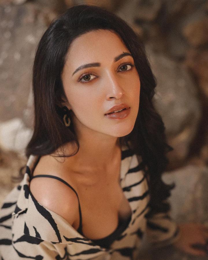 Neha-Shetty-07.jpg 7