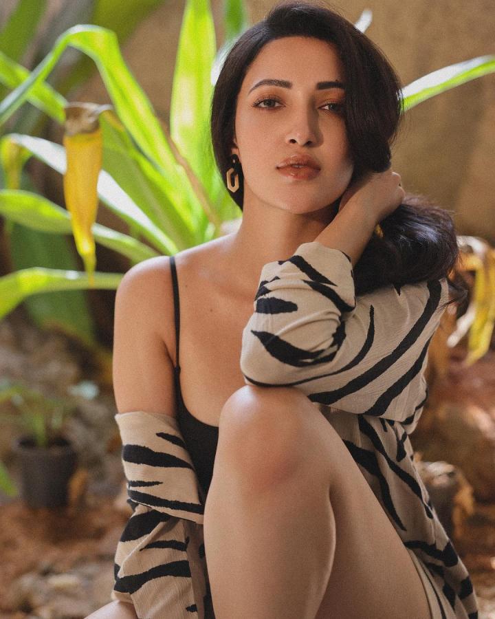 Neha-Shetty-08.jpg 8