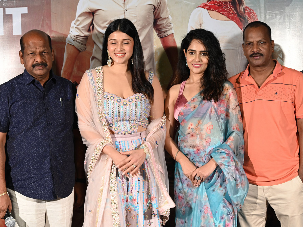 Hero_20Raj_20Tharun_20Tiragabadara_20Saami_20Movie_20Success_20Meet__20_281_29.jpg 1