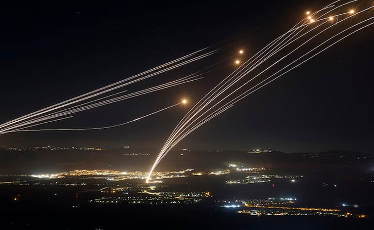 Hezbollah_20rockets_20hit_20Israel.jpg