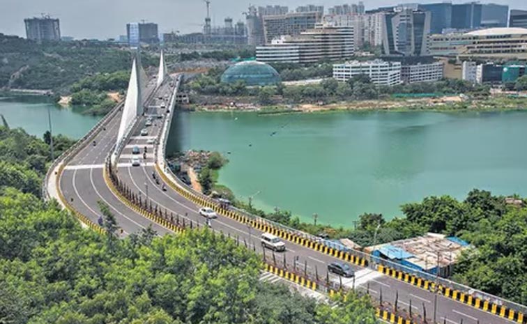 Road-Accident-On-Hyderabad-.jpg