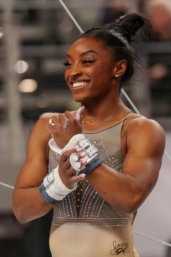 Simone-Biles-8.jpg 9