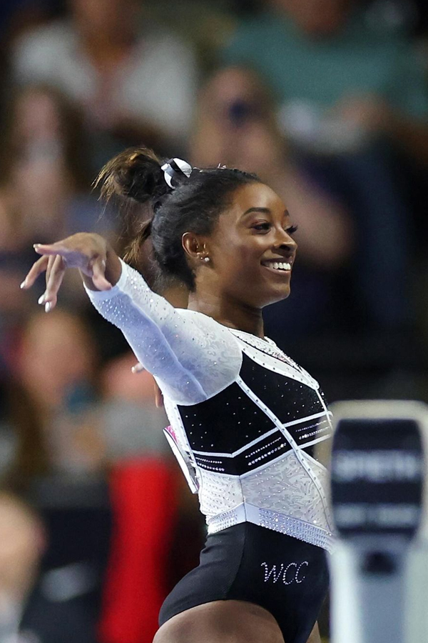 Simone-Biles-9.jpg 10