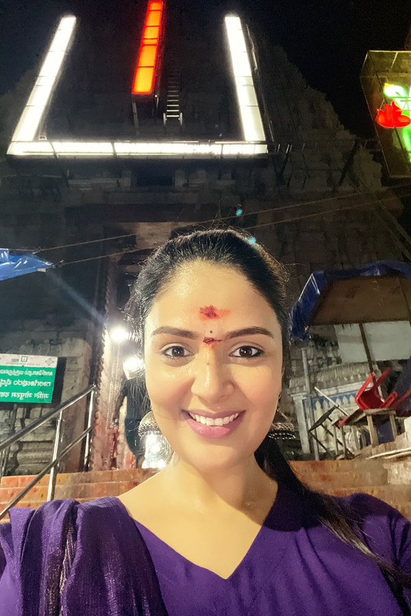 Sreemukhi-1.jpg 2
