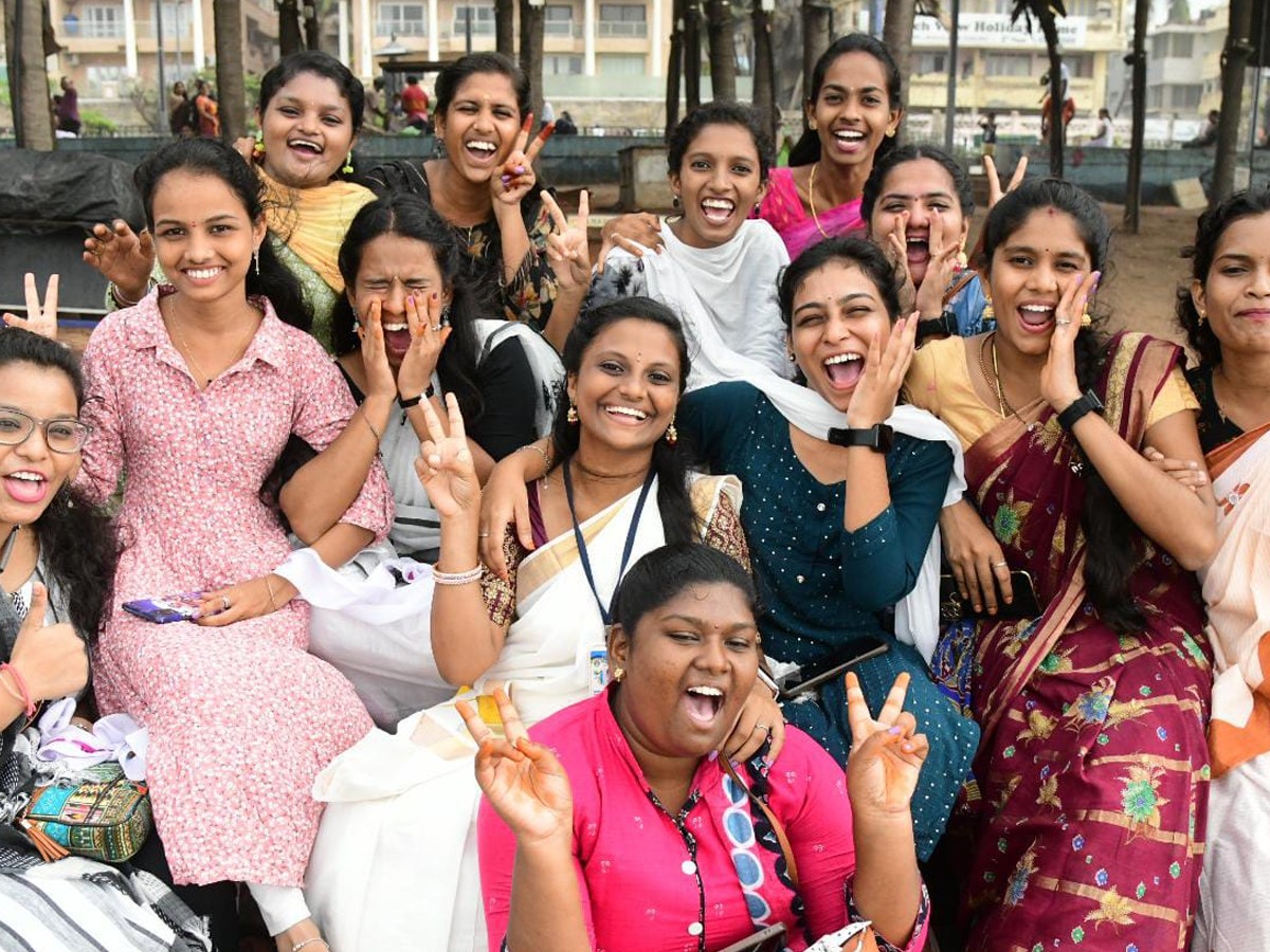 Visakha-Friendship-1.jpg 2