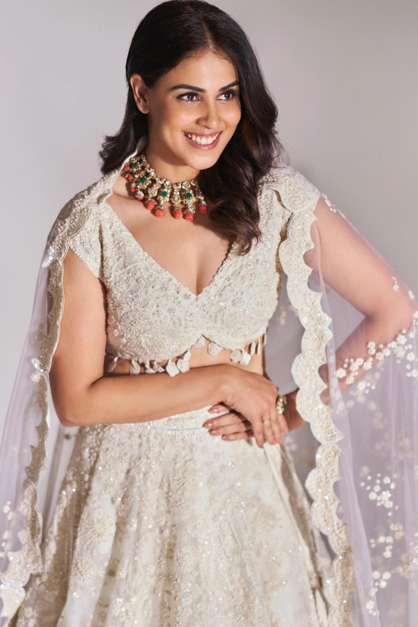 Genelia-D_26_23039_3Bsouza-Deshmukh-12.jpg 13