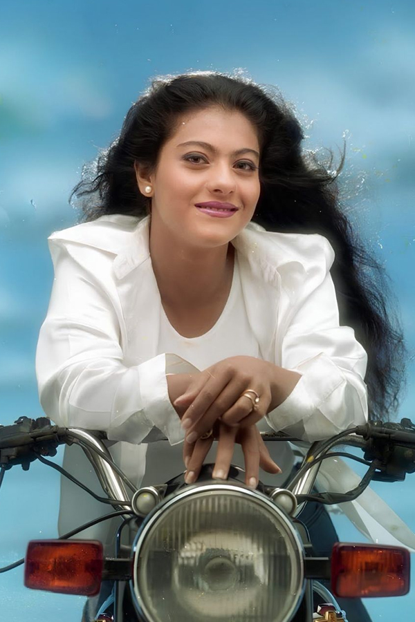Kajol-Devgan-11.jpg 8