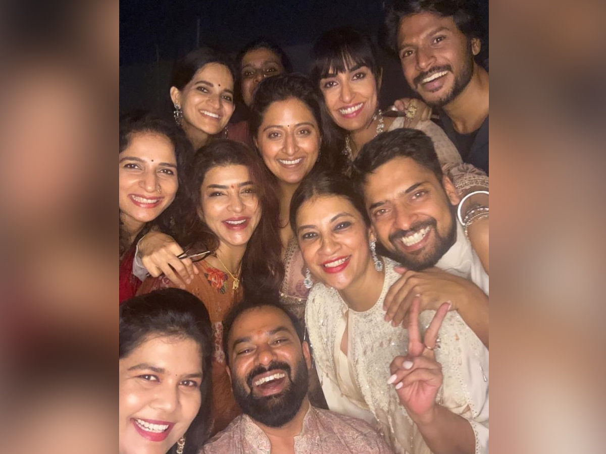 Manchu-Lakshmi-Prasanna-2_0.jpg 3