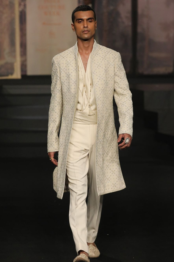 Fashion-Hyundai-India-Couture-Week-2024-20.jpg 20