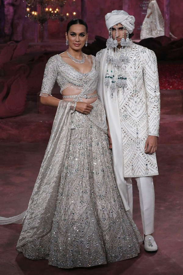 Fashion-Hyundai-India-Couture-Week-2024-26.jpg 25