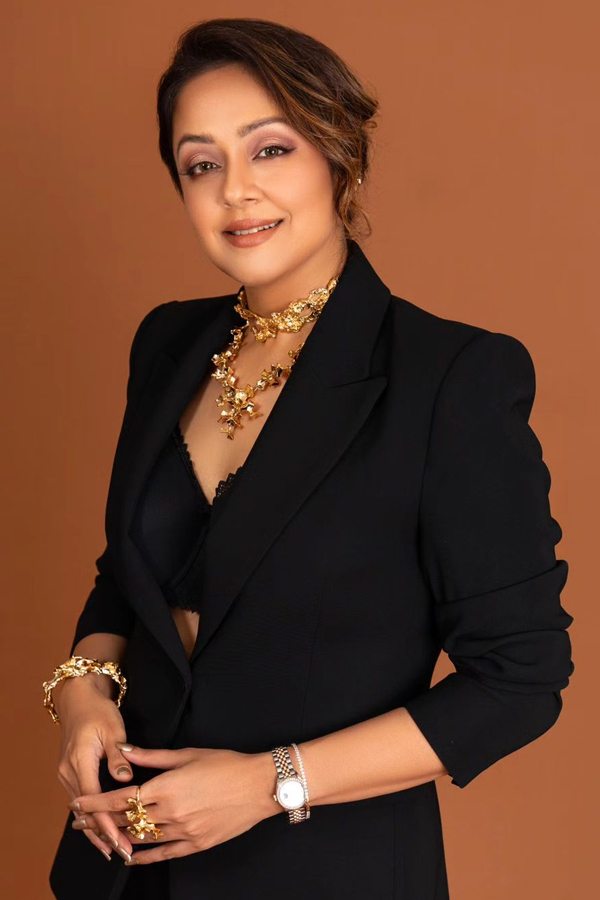 Jyotika-2.jpg 3
