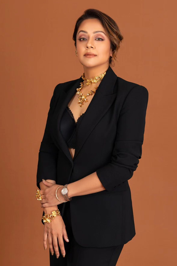 Jyotika-6.jpg 7