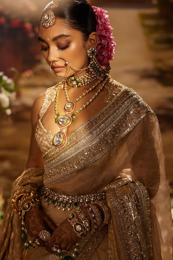 Manish-Malhotra-Fashion-1.jpg 2