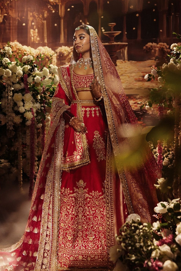 Manish-Malhotra-Fashion-14.jpg 16