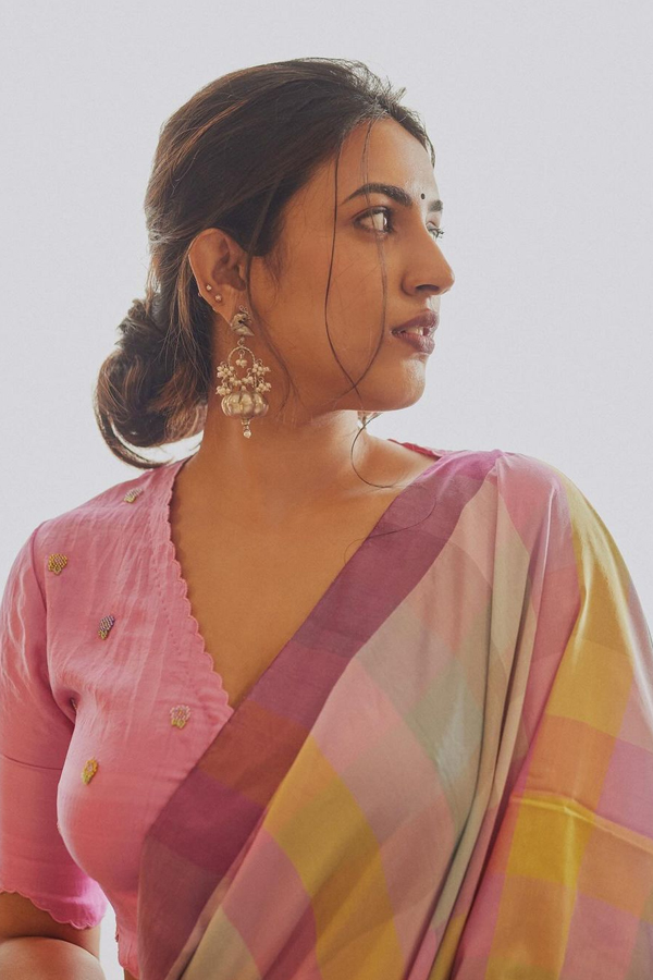 Niharika-Konidela-3_0.jpg 4