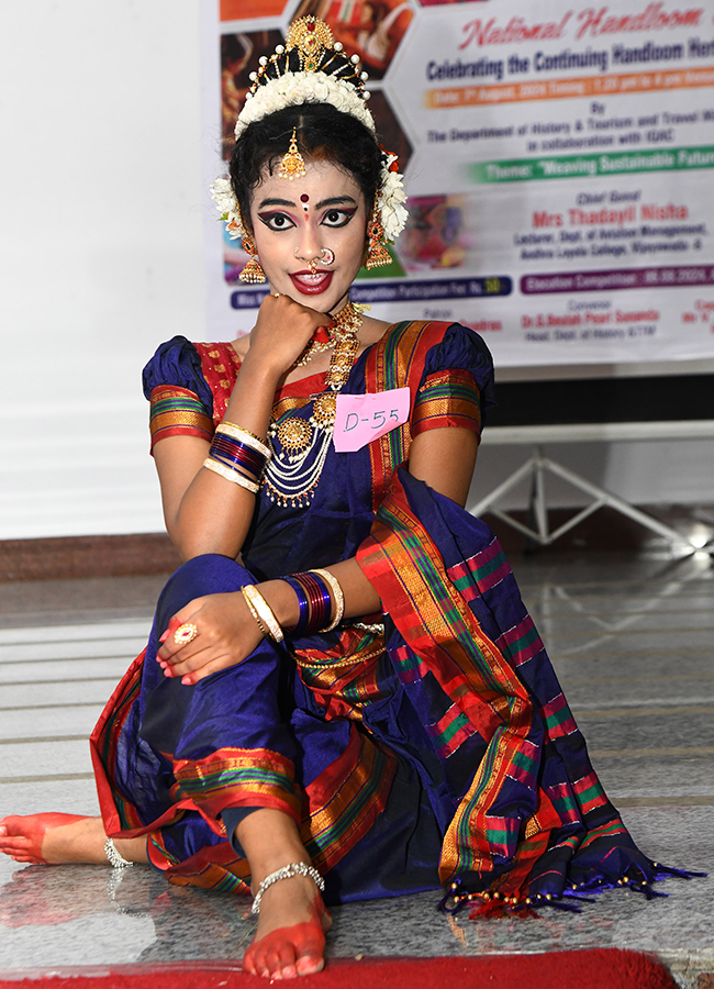 National_20Handloom_20Day_20At_20Vijayawada_20Photos_14.jpg 14