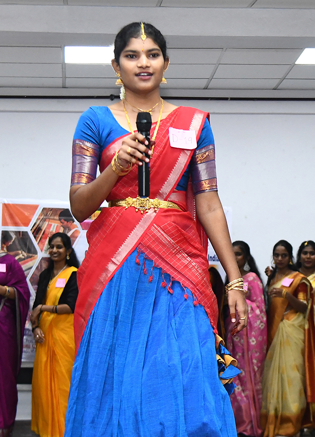 National_20Handloom_20Day_20At_20Vijayawada_20Photos_23.jpg 22