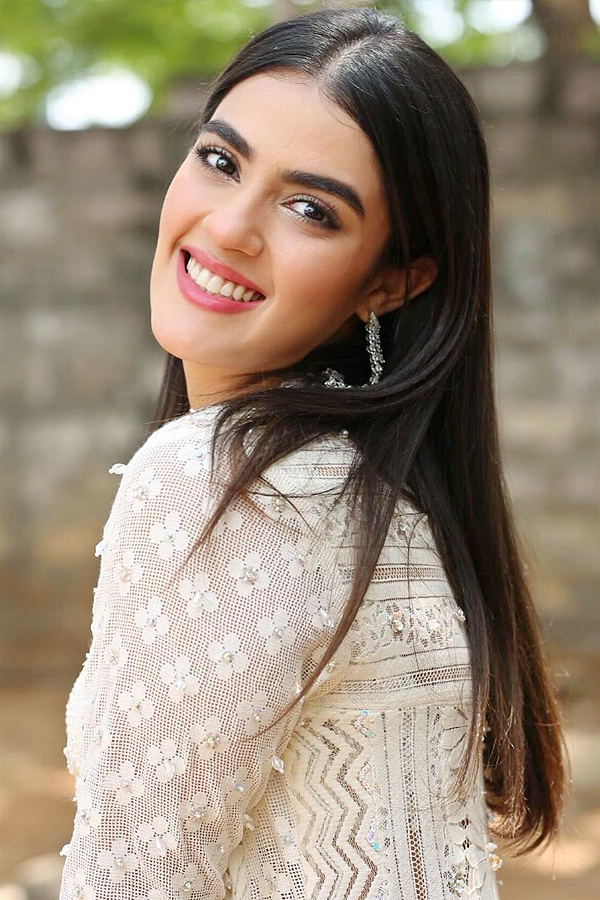 _20Actress_20DoubleiSmart_20Kavya_20Thapar_20Latest_20Photos_20Goes_20Viral_20in_20Social_20Media_20_2816_29.jpg 17