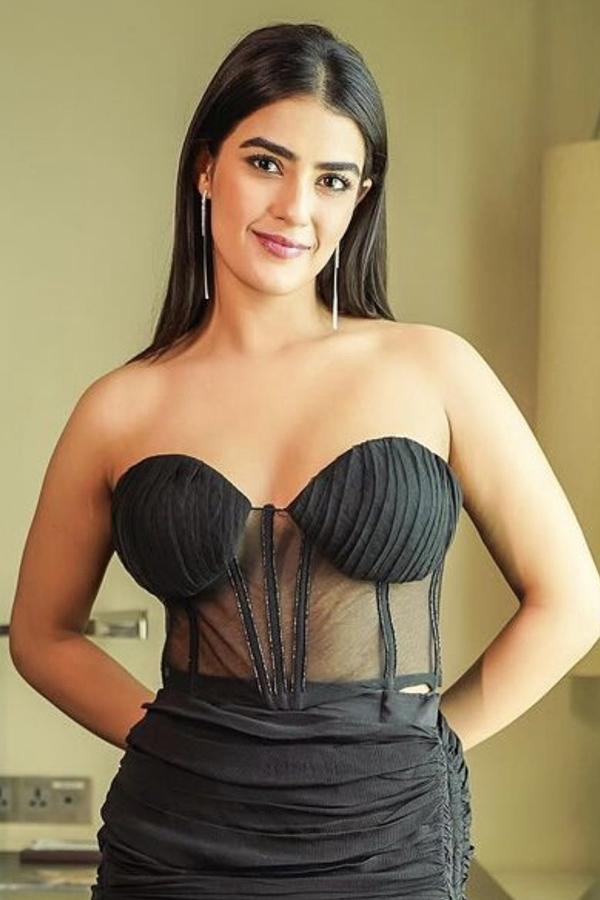 _20Actress_20DoubleiSmart_20Kavya_20Thapar_20Latest_20Photos_20Goes_20Viral_20in_20Social_20Media_20_287_29.jpg 8