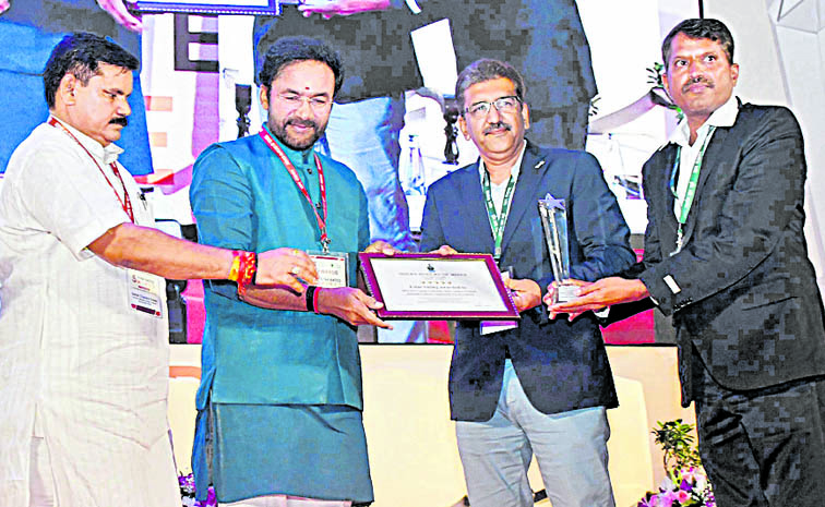 AWARD_20BHARTI_20CEMENT_203.jpg