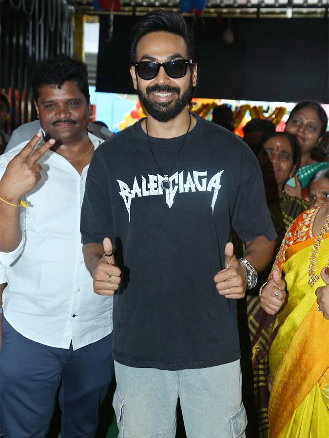 Bigg_20Boss_20Star_20Manus_20Launches_20OGF_20Restaurant_20Photos_16.jpg 16