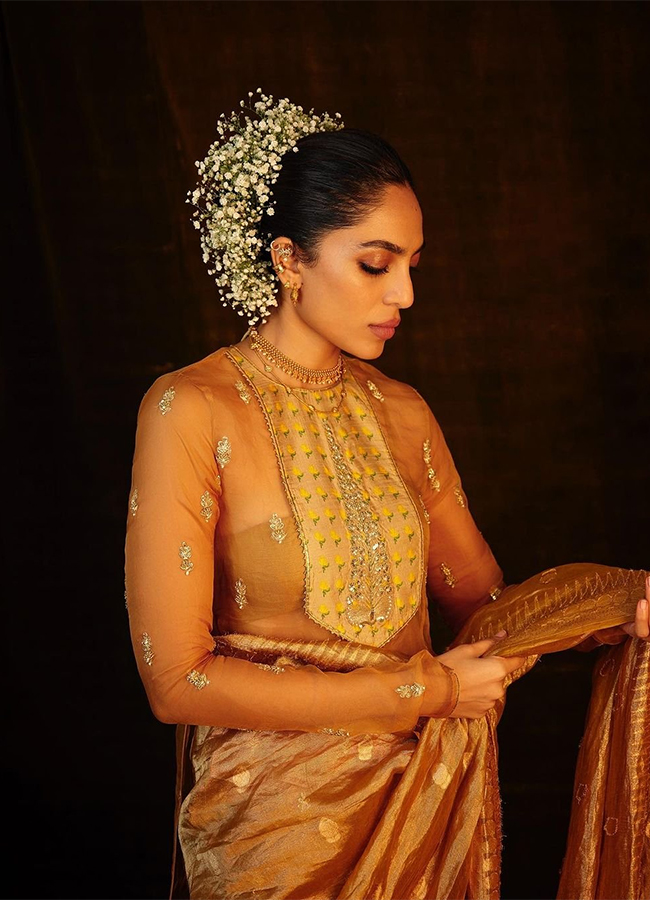 Naga_20Chaitanya_20and_20Sobhita_20Dhulipala_20Engagement_20Photos_20OUT_14.jpg 14