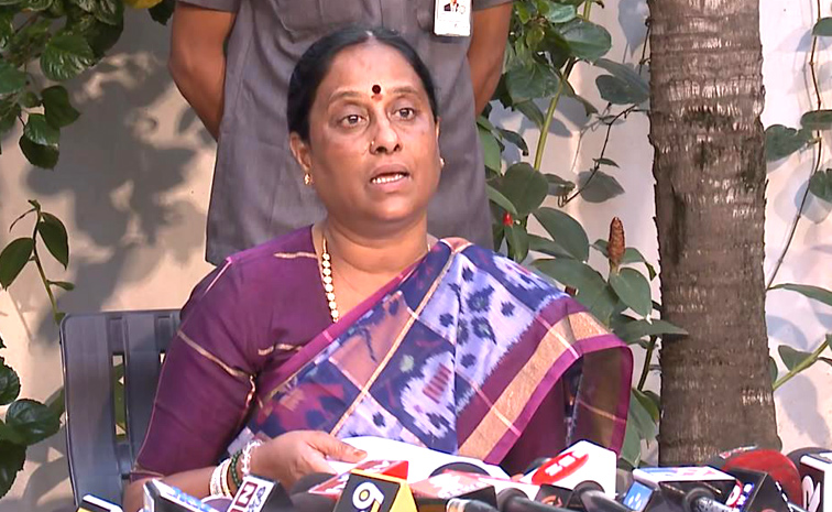 Minister-Konda-Surekha.jpg