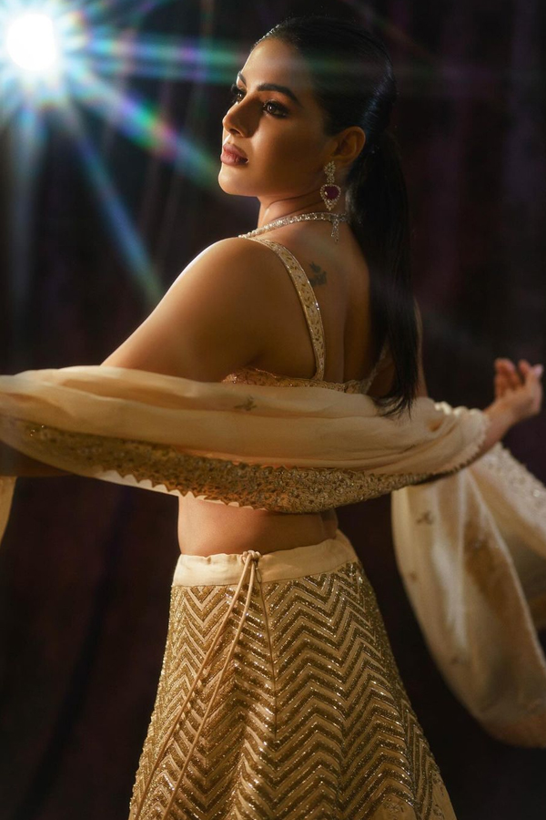 Samyuktha-Menon-10.jpg 11