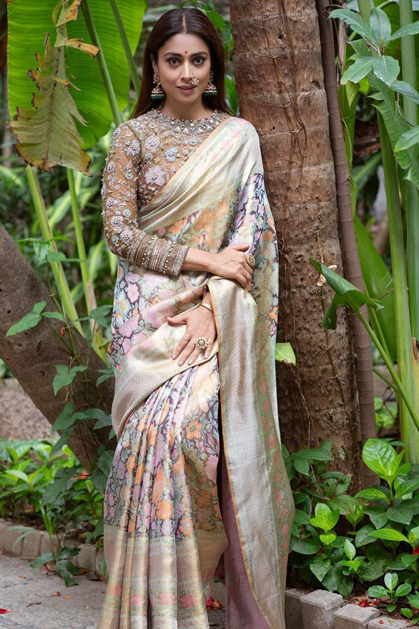 Shriya-Saran-6.jpg 7