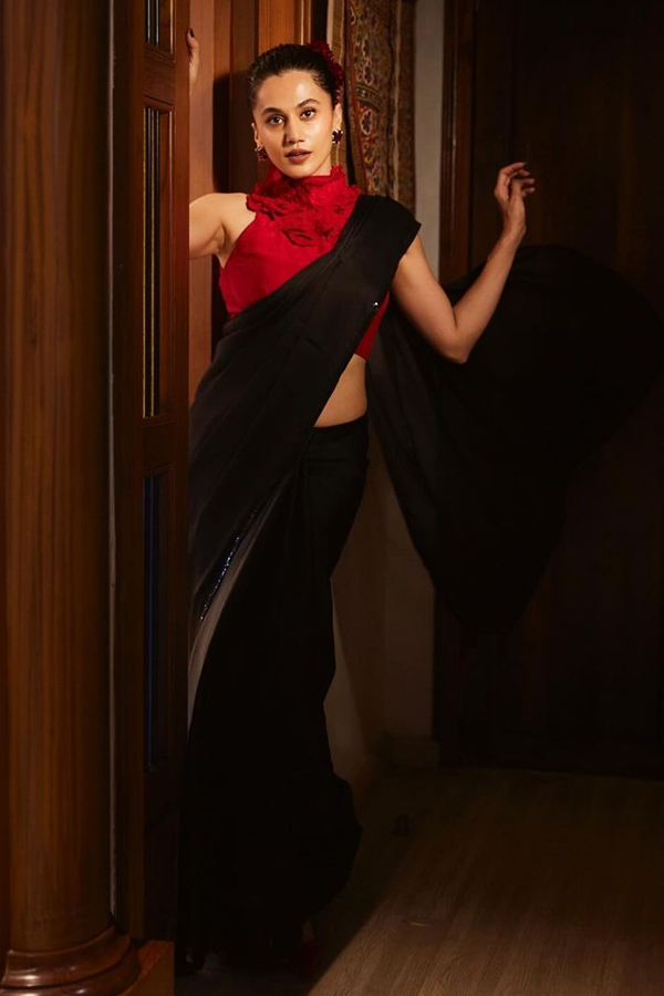 Taapsee-Pannu-10.jpg 11
