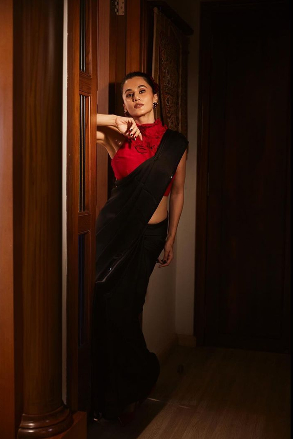 Taapsee-Pannu-12.jpg 13