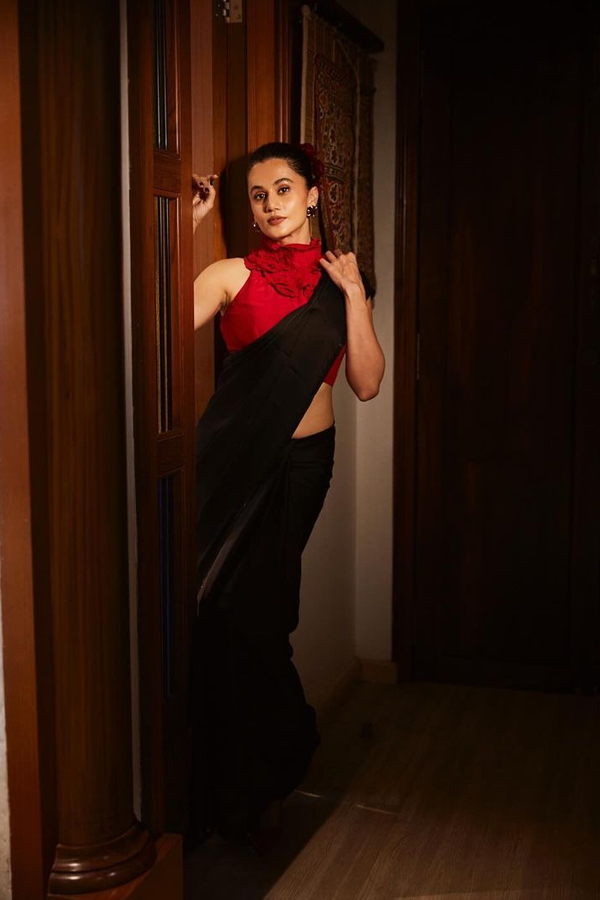 Taapsee-Pannu-13.jpg 14