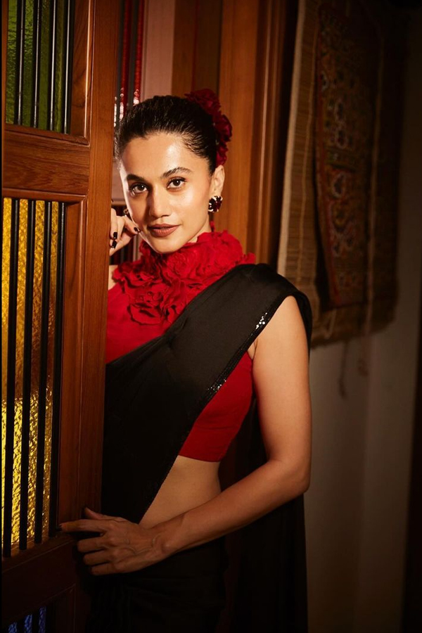 Taapsee-Pannu-14.jpg 15