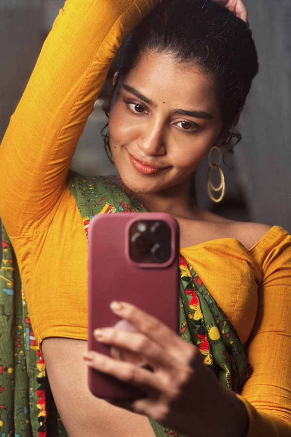 Anupama-Parameswaran-2.jpg 3