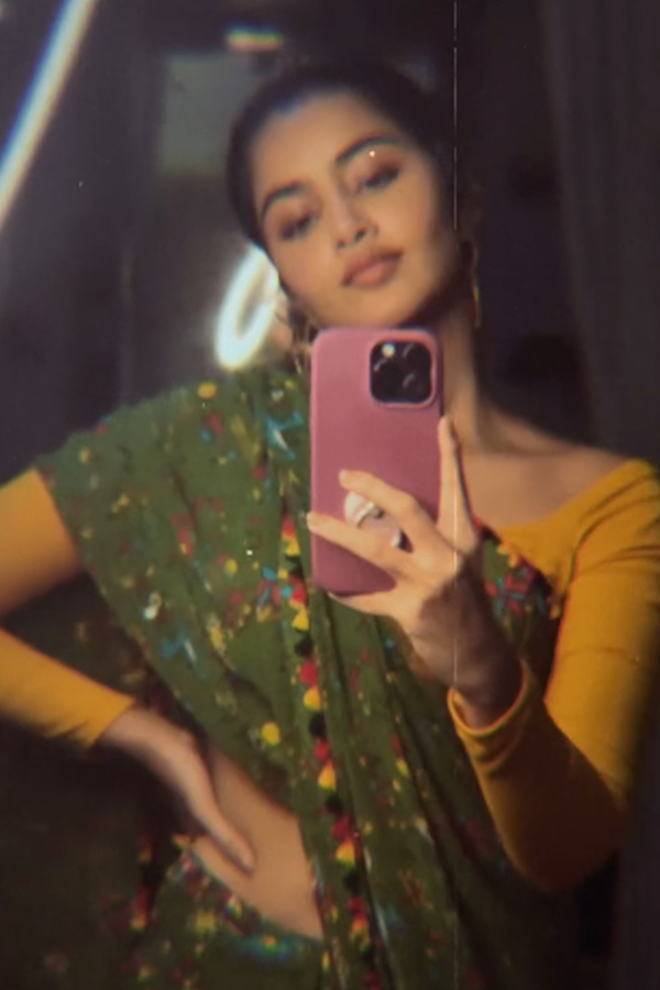 Anupama-Parameswaran-6_0.jpg 7