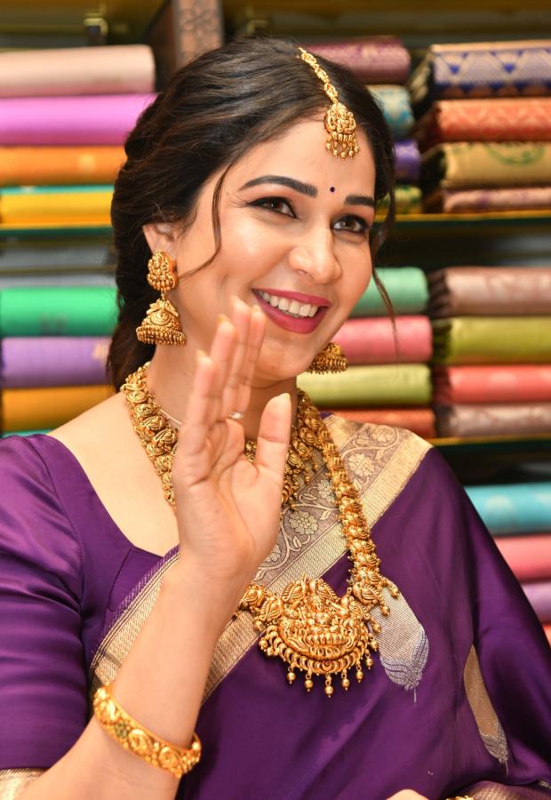LavanyaTripathi-07.jpeg 6