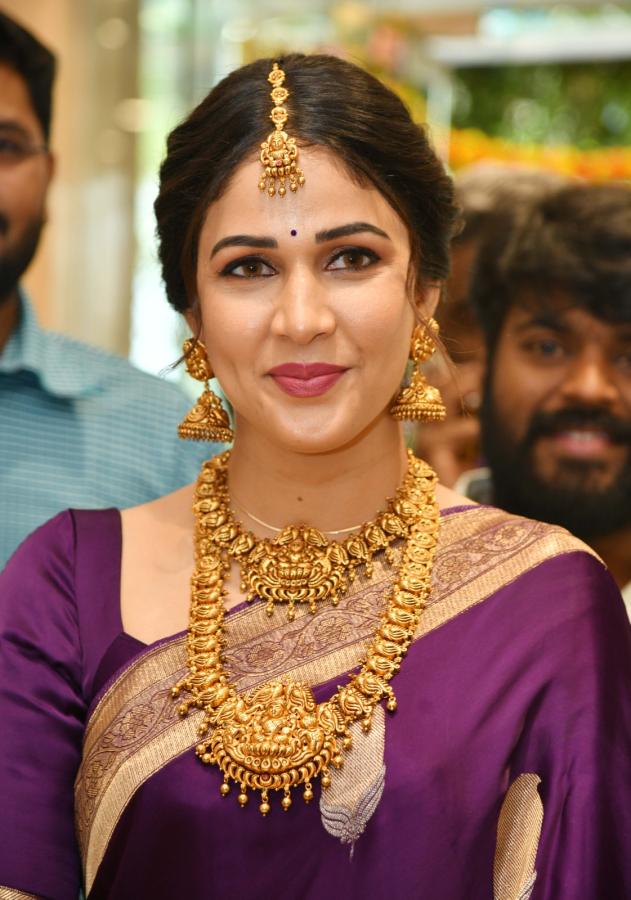 LavanyaTripathi-08.jpeg 7