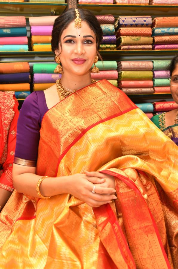 LavanyaTripathi-12.jpeg 11